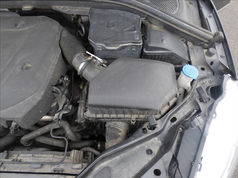 Volvo XC60 2,0 D3  Summum - fotka 31 z 34