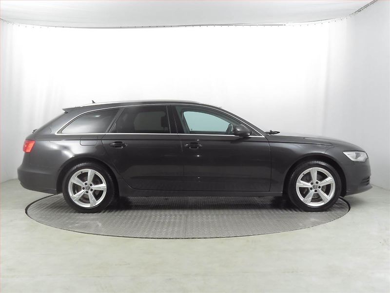 Audi A6 (2012) 2.0 TDI, Automat, Serv.kniha - fotka 6 z 23