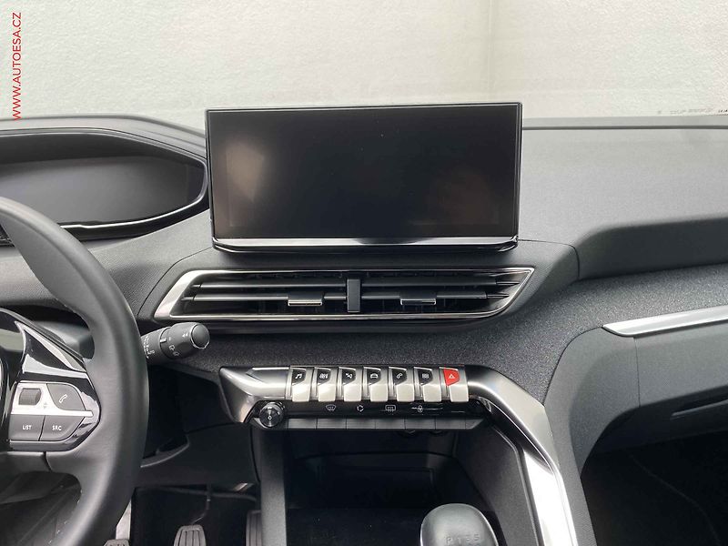 Peugeot 3008 (2023) 1.2 PT, Allure, LED, navi - fotka 12 z 17