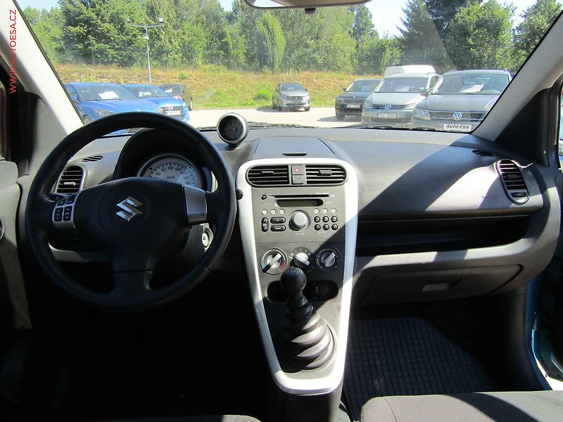 Suzuki Splash (2014) 1.0 i, ČR, AC - fotka 10 z 17