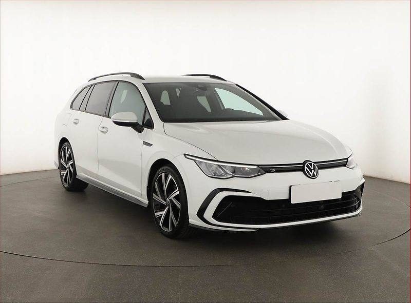 Volkswagen Golf (2022) R-Line 1.5 TSI - fotografie inzerátu