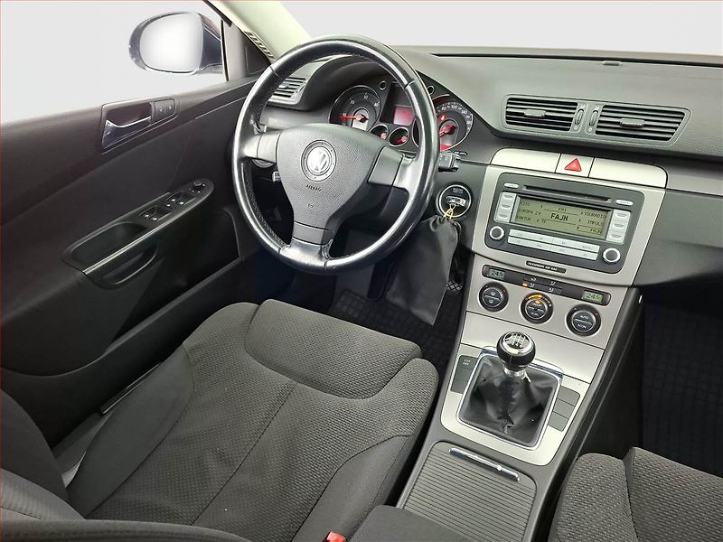 Volkswagen Passat (2007) 2.0 TDI, po STK, udržované - fotka 7 z 16