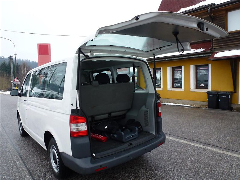 Volkswagen Transporter 2,0 TDi 9 míst - fotka 16 z 36