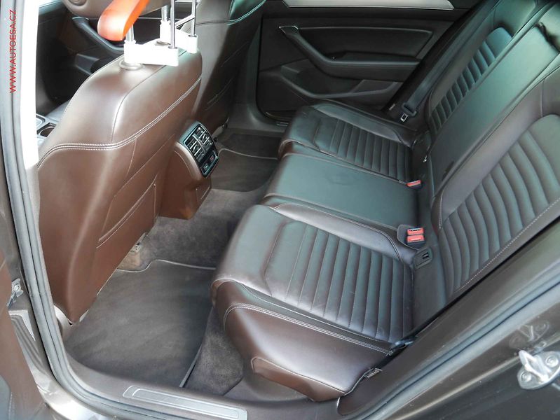 Volkswagen Passat (2015) 2.0 TDi 4x4, ČR, DSG, LED - fotka 10 z 19