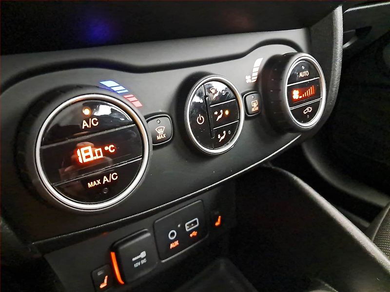 Fiat Tipo (2018) 1.4 16V, ČR,1.maj, Serv.kniha - fotka 14 z 18
