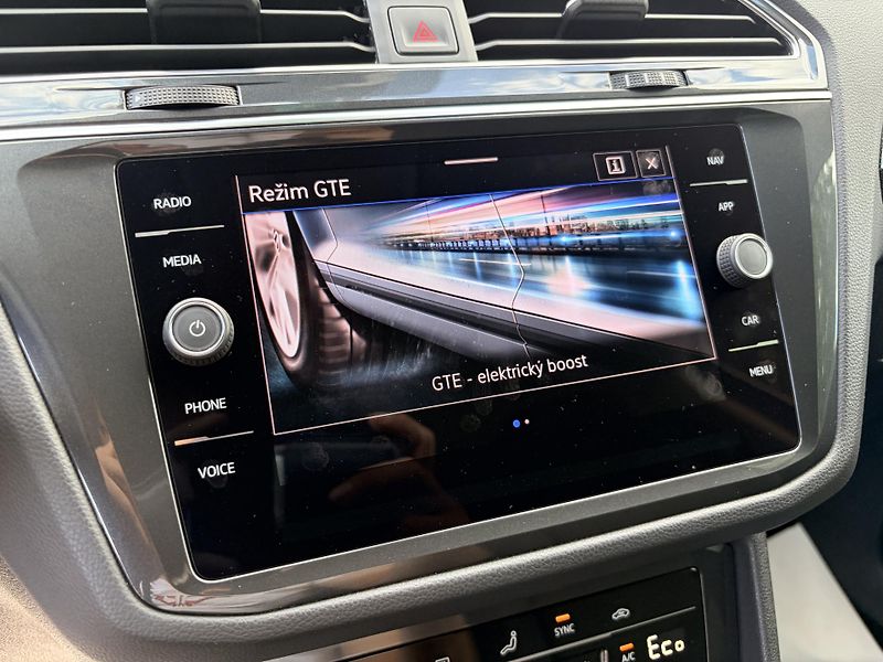 Volkswagen Tiguan 1.4TSI eHYBRID DSG MATRIX  - fotka 50 z 67