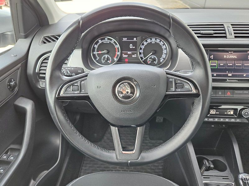 Škoda Fabia (2018) COMBI STYLE 81kW TSI/1.0 M6F - fotka 5 z 25