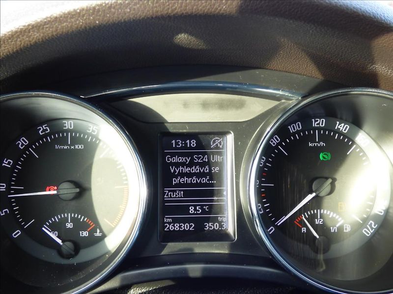 Škoda Superb 2,0 TDI 125kw 4x4  Laurin & Kl - fotka 20 z 54
