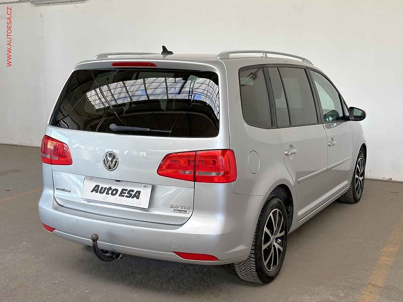Volkswagen Touran (2014) 2.0 TDi, Comfortline, DSG - fotka 4 z 16