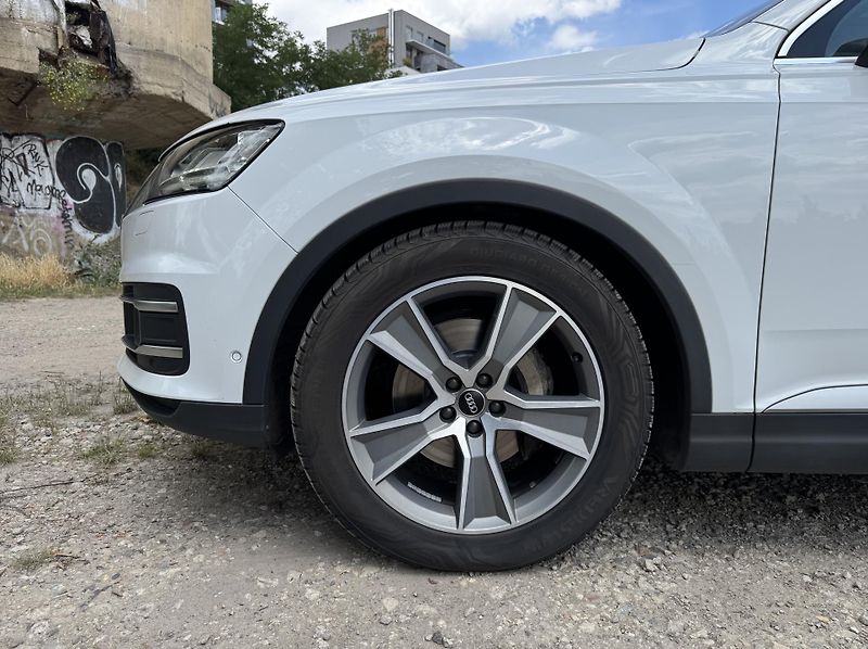 Audi Q7 3.0 TDI HNĚDÁ KŮŽE MAX - fotka 11 z 49