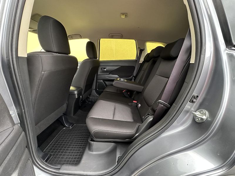 Mitsubishi Outlander (2016) 2.0/110kW *1.Maj *TZ *4x2  - fotka 25 z 34