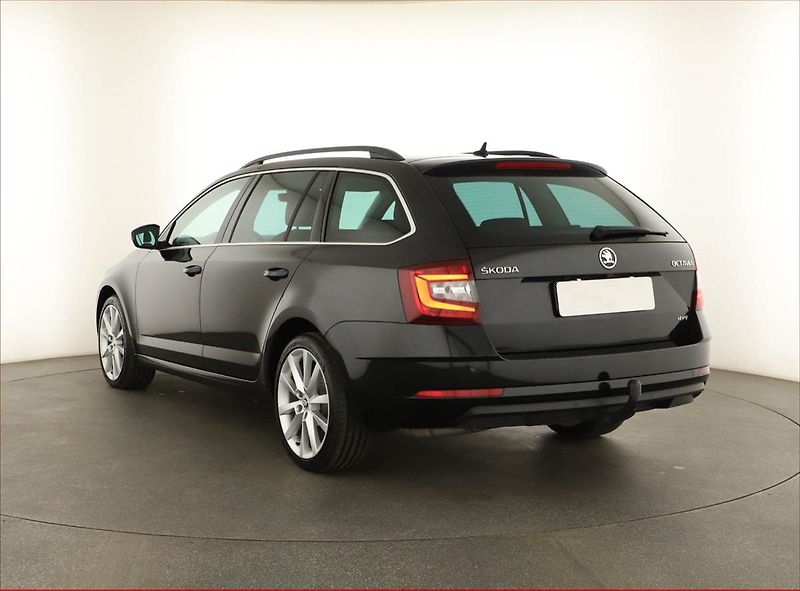 Škoda Octavia (2019) Style 2.0 TDI, 4X4, Automat - fotka 4 z 18