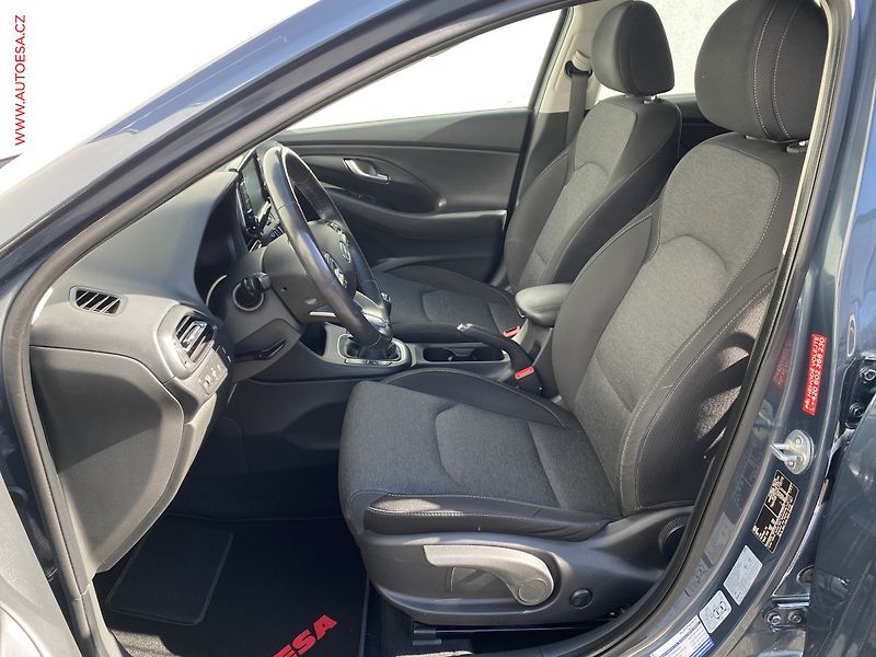 Hyundai i30 (2023) 1.5 T-GDi, ČR, Smart, TZ - fotka 9 z 18