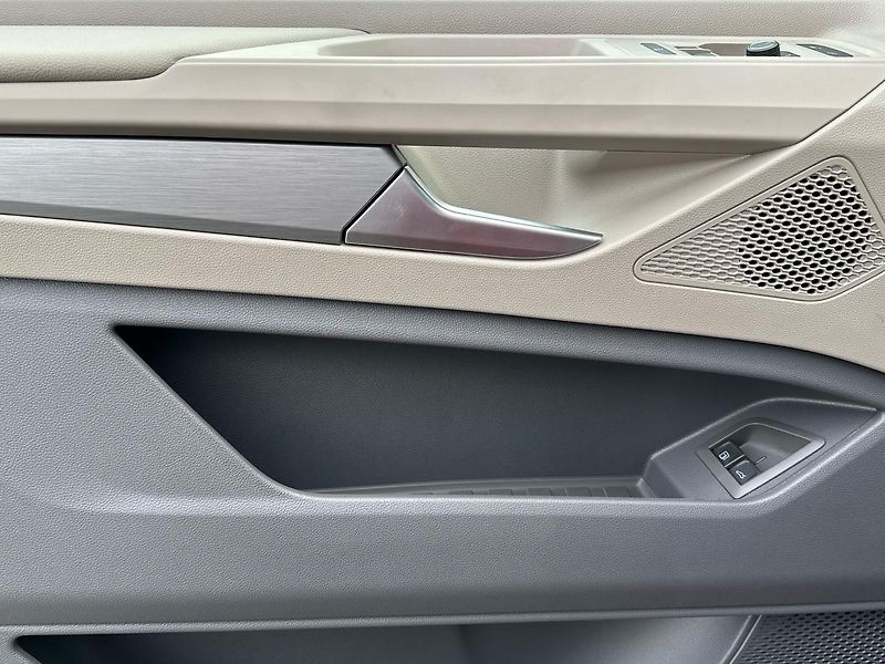 Volkswagen Multivan (2025) 1,5 TSI PHEV - fotka 14 z 23