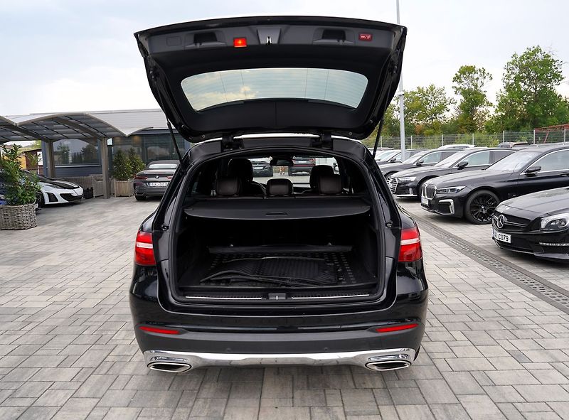 Mercedes-Benz GLC 250i 4Matic/kůže/Led/9AT/ČR - fotka 11 z 43