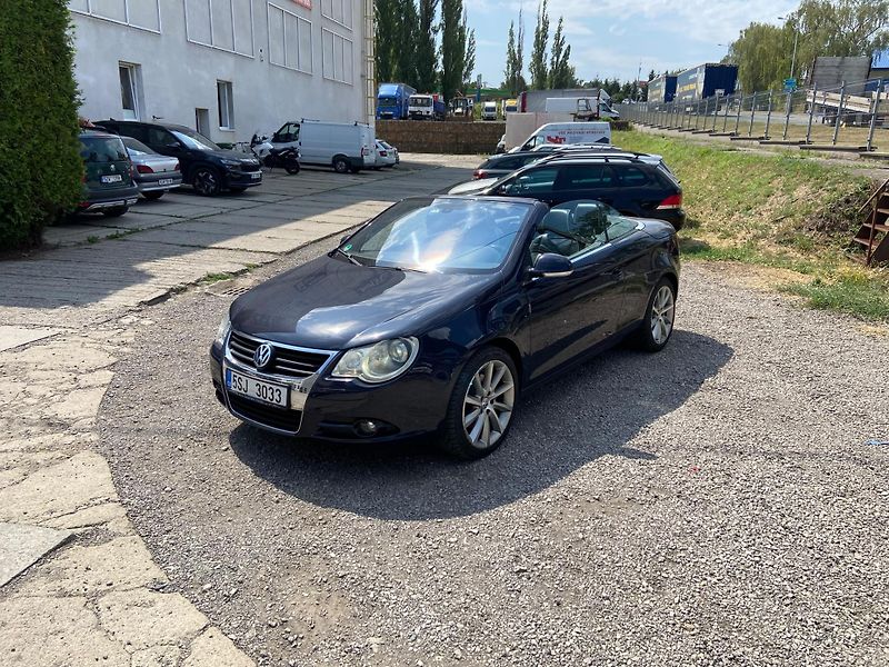 Volkswagen EOS (2007) 2.0 TDi 103kW, kabriolet - fotka 2 z 17