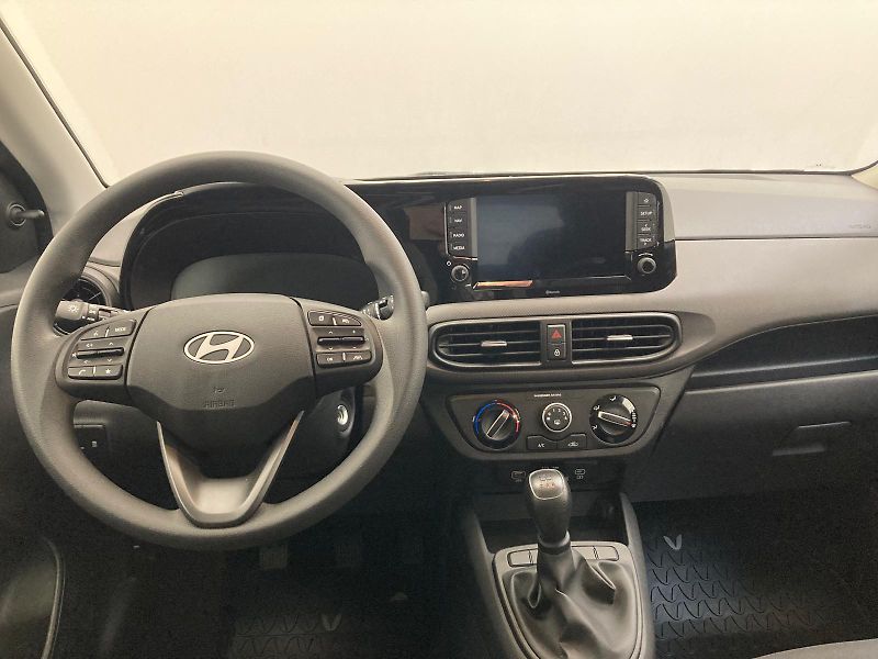 Hyundai i10 1,0I COMFORT - fotka 13 z 15