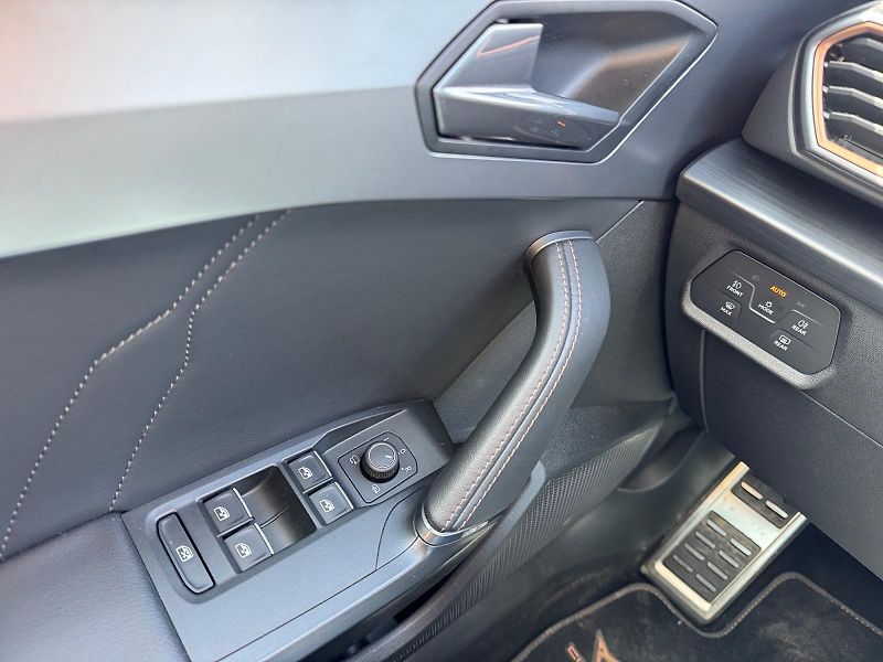 Cupra Formentor (2023) VZ 2.0TSI 180kW CZ DPH - fotka 11 z 11