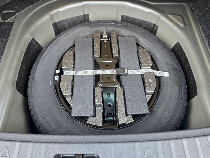 Škoda Scala (2024) 1,0TSI 85KW DSG TOP SELECTION - fotka 25 z 31