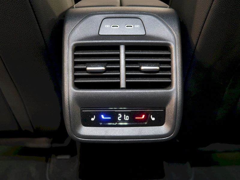 Škoda Superb (2025) SPORTLINE 2.0TSI 195KW 4x4 DSG - fotka 43 z 48