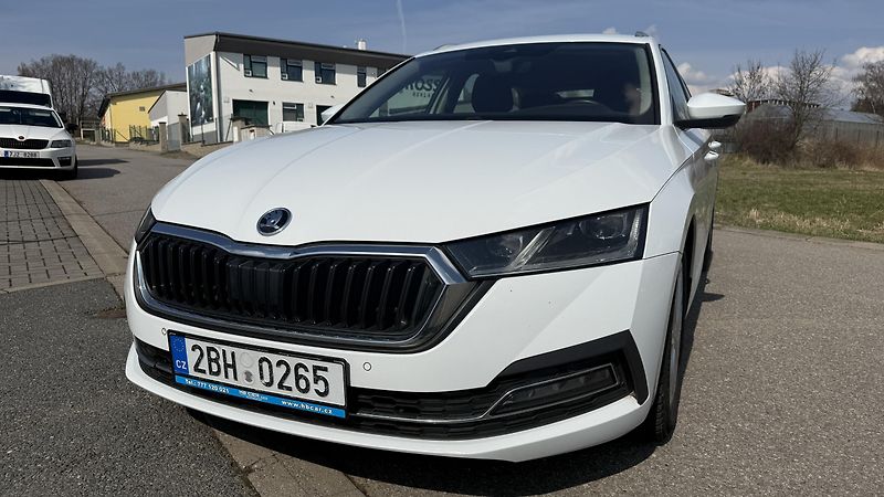Škoda Octavia (2021) 2.0TDI KOMBI MANUÁL  - fotka 2 z 23