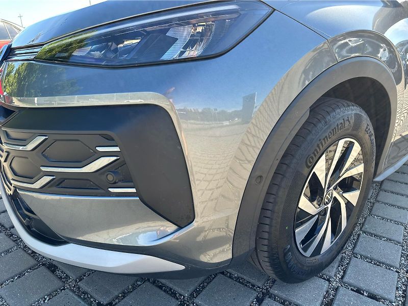 Volkswagen T-Roc (2026) Life 1,5 eTSI 85 kW 7DSG - fotka 22 z 24