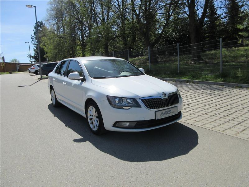 Škoda Superb 2,0 TDi 103 Kw, Xenon, Vyhř. N - fotka 4 z 28
