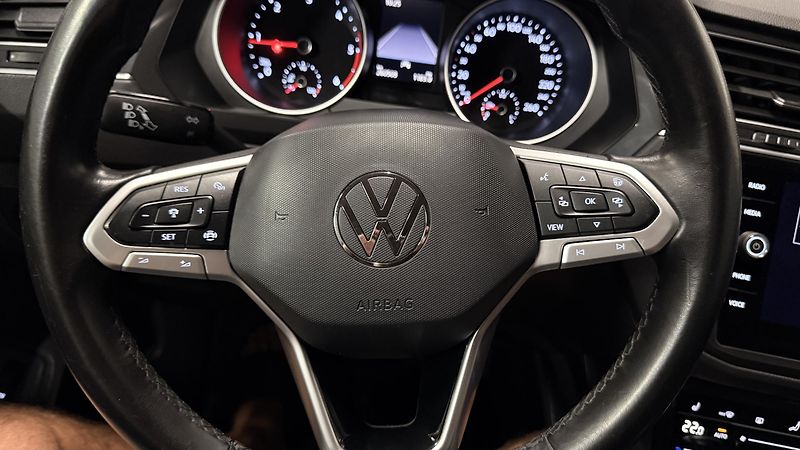 Volkswagen Tiguan (2022) 2.0 TDI,LIFEREZERVOVÁNO - fotka 22 z 40