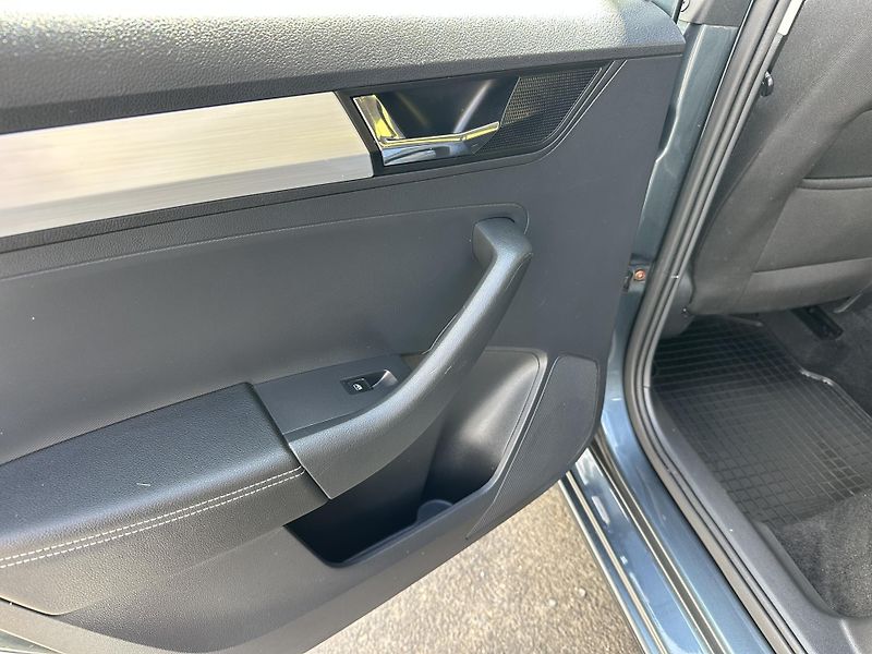 Škoda Rapid (2018) SPACEBACK 1.0/70kW * 2.Maj  - fotka 27 z 35