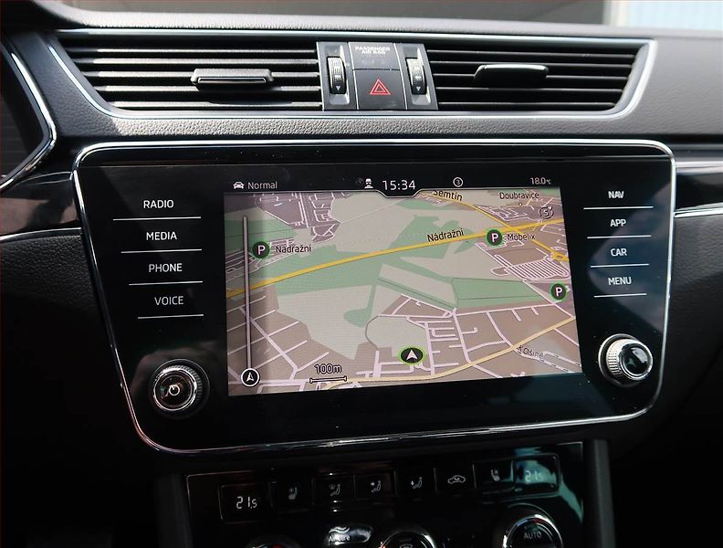 Škoda Superb (2024) Laurin&Klement 2.0 TDI - fotka 16 z 23