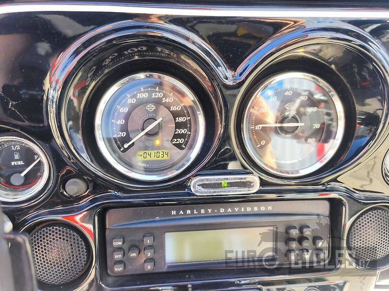 Harley-Davidson FLHTCUI Electra Glide Ultra Classic (2006) 127CUI - fotka 12 z 13