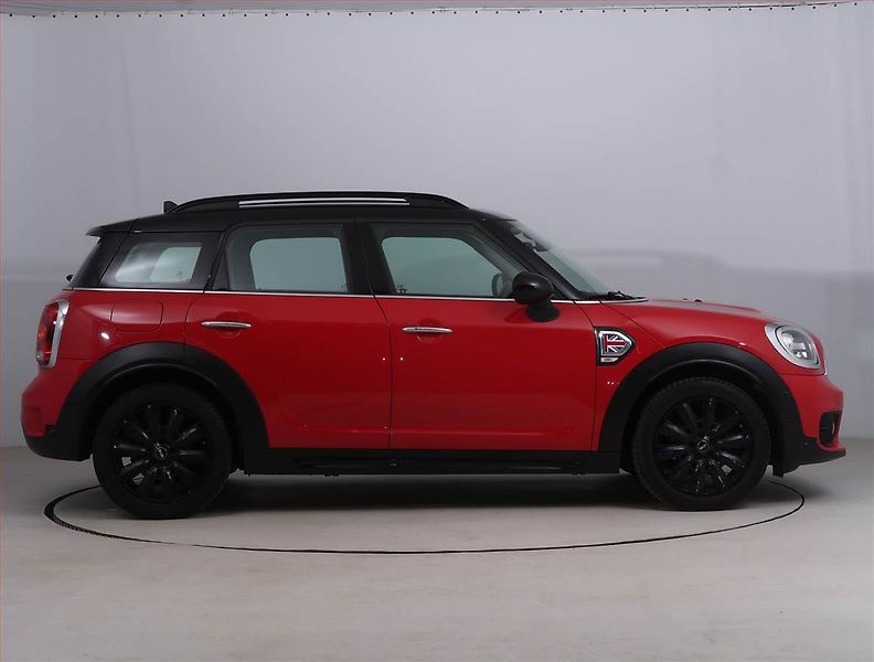 Mini Countryman (2017) Cooper, Automat, Park. senzory - fotka 6 z 19
