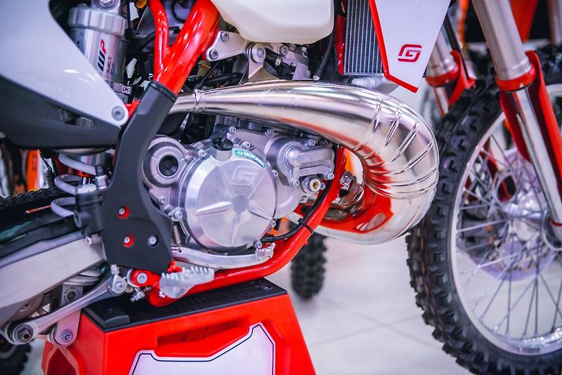 GASGAS EC 250 Racing (2022) EC 250 TPI 2T - fotka 41 z 49