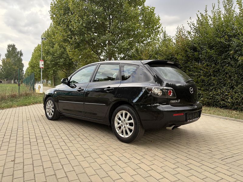 Mazda 3 1.6 Sport Active - fotka 7 z 26