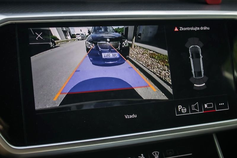 Audi A7 S-Line 50TFSIe 220kW - fotka 17 z 35