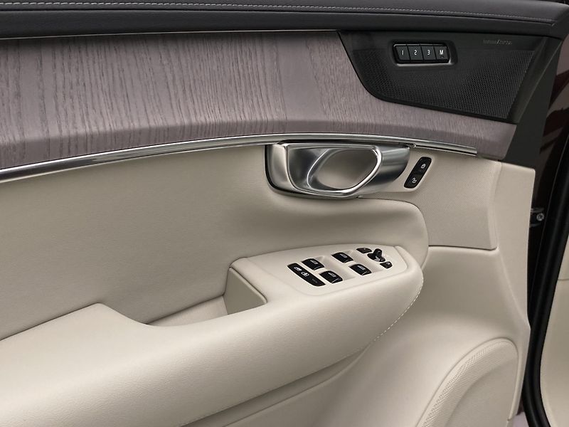 Volvo XC90 (2026) T8 AWD Plug-in BRIGHT PLUS 7m - fotka 30 z 68