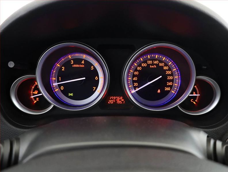 Mazda 6 (2009) 2.5, Xenony, Tempomat - fotka 9 z 14