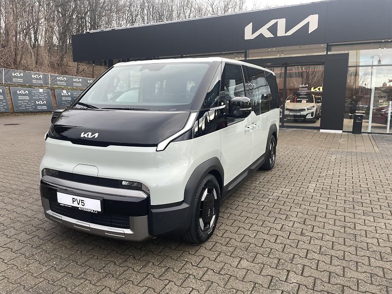 Kia PV5 (2026) 5P 4x2 PLUS 89 KW + 51,5 KWH - fotka 7 z 31
