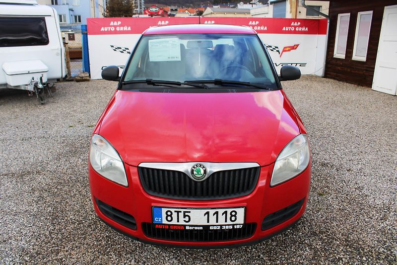 Škoda Fabia (2010) REZERVACE - fotka 2 z 16
