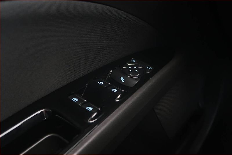 Ford Mondeo (2020) 2.0 EcoBlue, Navi, Tempomat - fotka 15 z 16