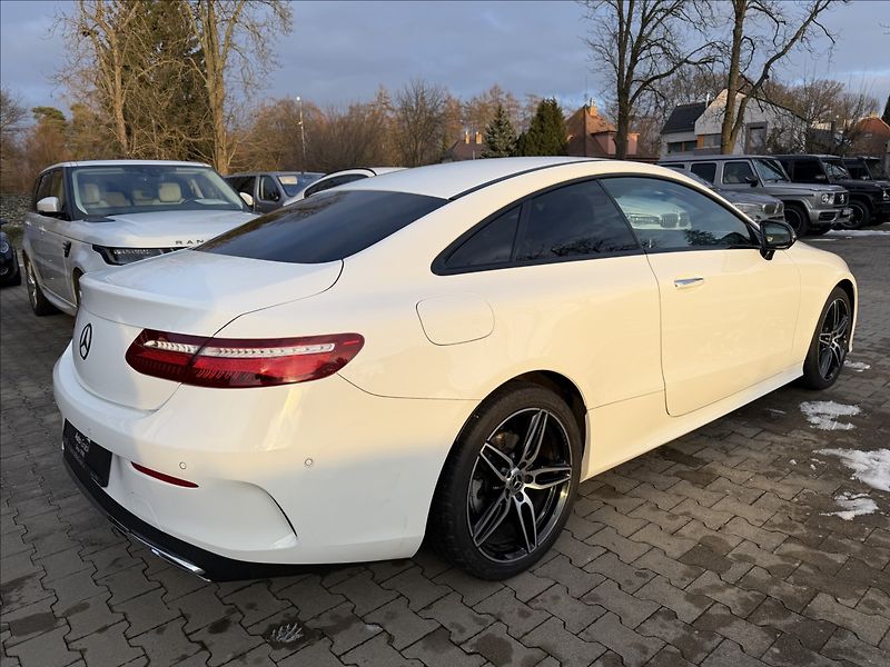 Mercedes-Benz Třídy E 220d 4Matic AMG - fotka 5 z 29