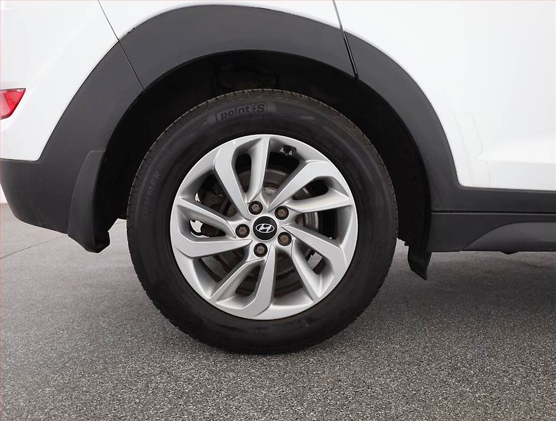 Hyundai Tucson (2016) 1.7 CRDi, Serv.kniha, Navi - fotka 19 z 19