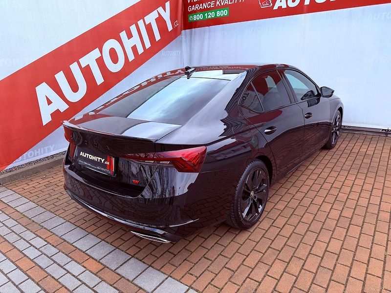 Škoda Octavia 2.0 TDi RS DSG Challenge Plus - fotka 7 z 33