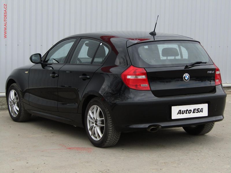 BMW Řada 1 (2010) 2.0D 116D, autoAC - fotka 6 z 14