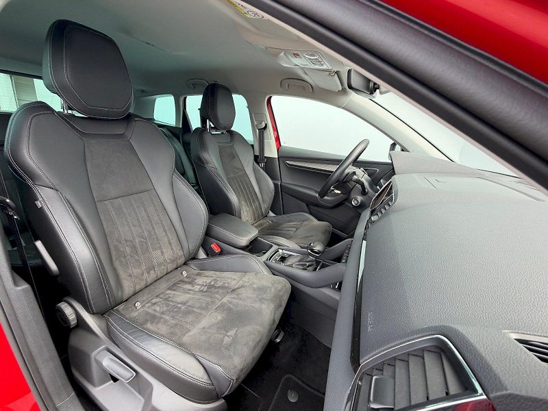 Škoda Karoq (2022) 1.5 TSI 110kW Style Matrix Nez - fotka 31 z 35