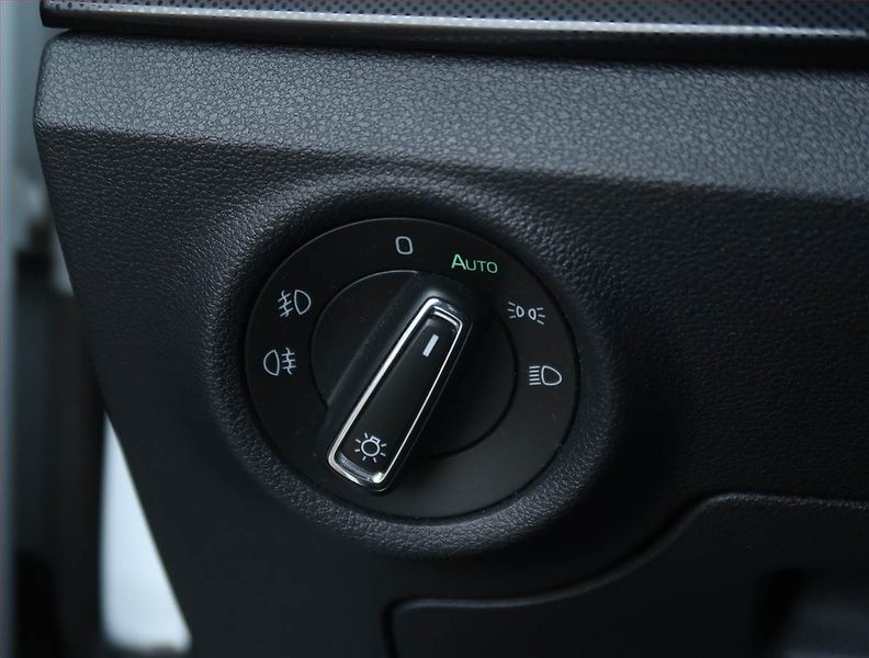 Škoda Scala (2021) Style Plus 1.5 TSI, Serv.kniha - fotka 17 z 22