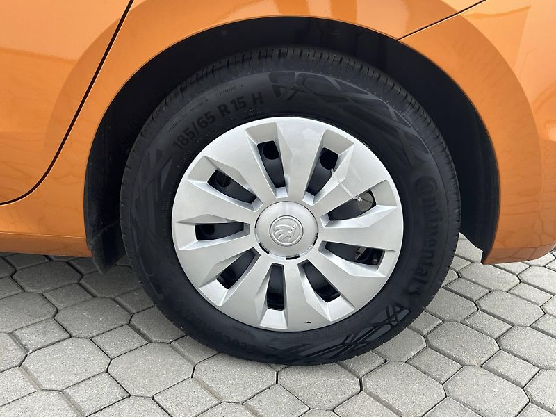 Škoda Fabia Selection 5MP 1,0MPI - fotka 20 z 23