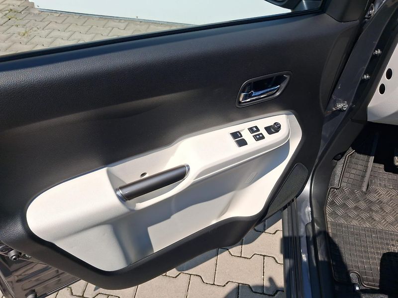 Suzuki Ignis 1,2 DualJet Premium - fotka 12 z 20