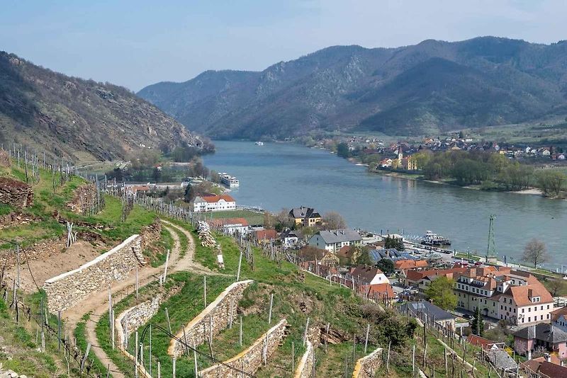 Jedno z nádherných městeček v údolí Wachau – Dürnstein.