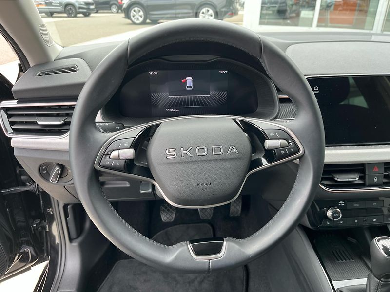 Škoda Scala 1.0 TSi 85 kW TOP SELECTION - fotka 14 z 28